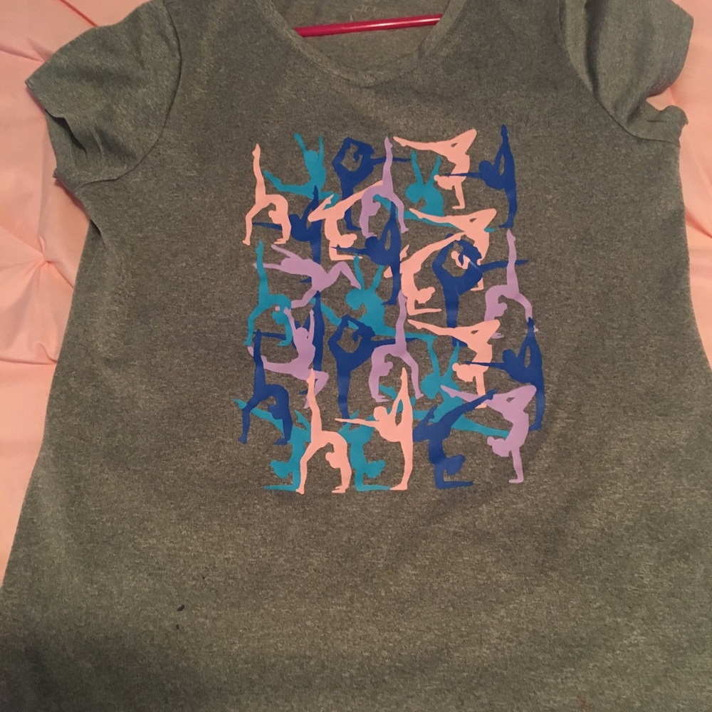 3 girls athletic tops